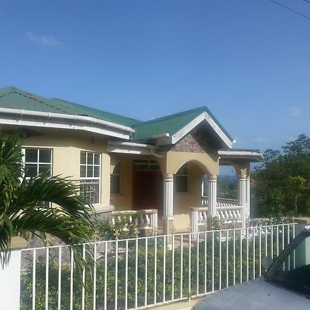 Corosol Apartments Roseau Exterior foto