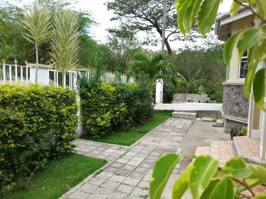 Corosol Apartments Roseau Exterior foto